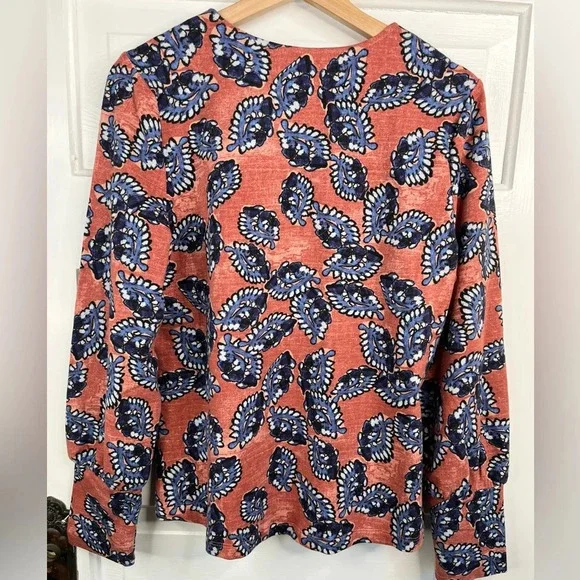 Nic + Zoe Women's Amber Blued Floral V-Neck Blouse Casual Long Sleeve Top Size M - Picture 4 of 10